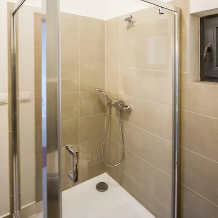 Dobra Lipa Apartment *